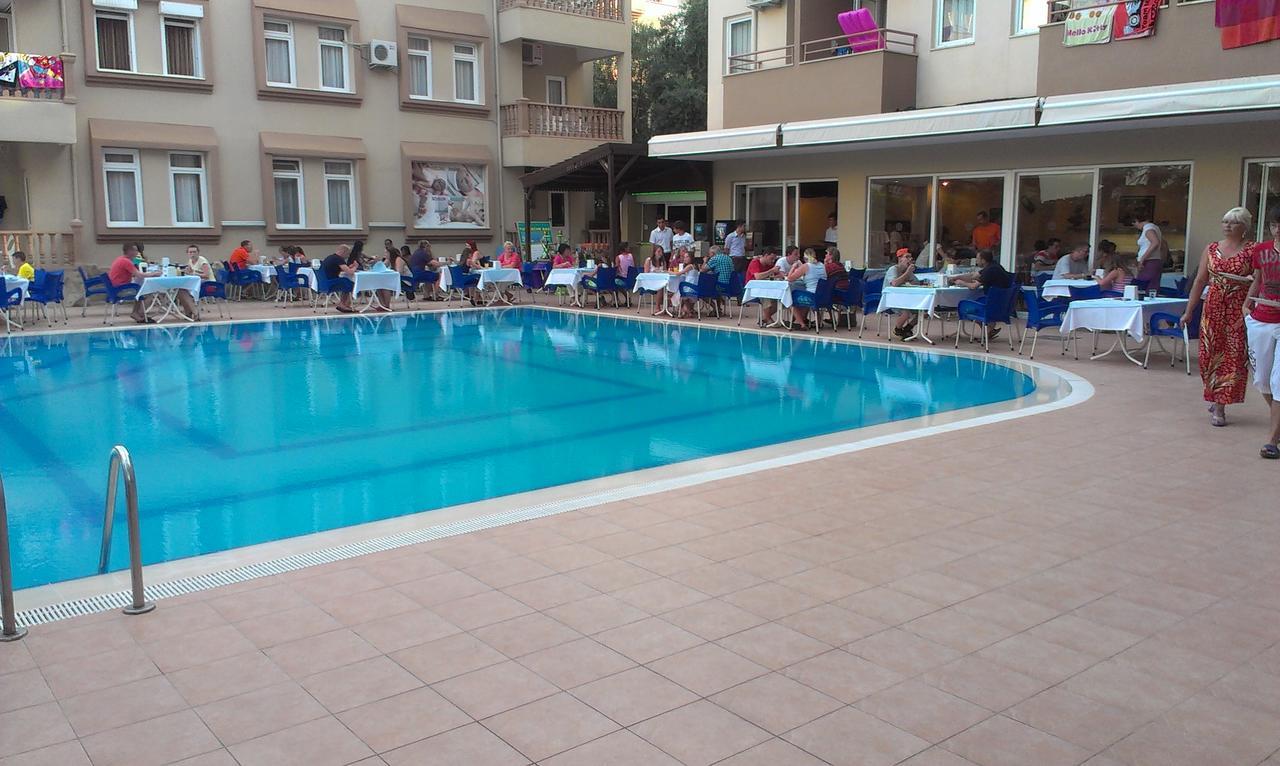 Helios Hotel Side Exterior foto